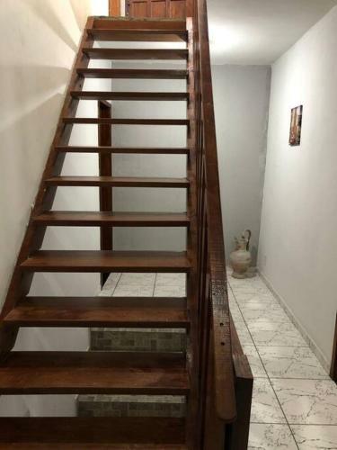 Apenas 100 Metros Da Praia, Casa Espa�osa E Calma