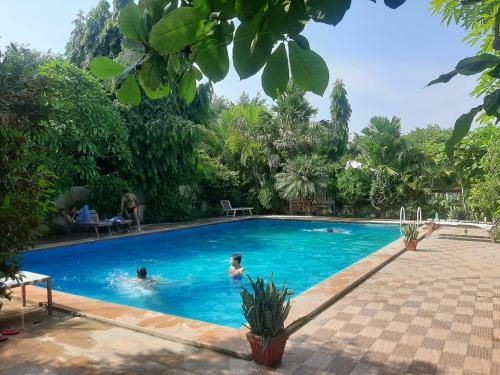 Hostal Royal Swimming Pool Park