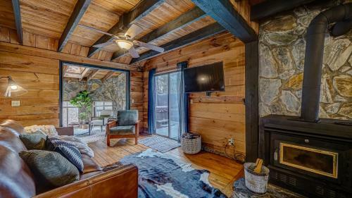 Pioneer Lodge - Cozy Cabin In Blue Ridge