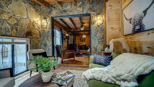 Pioneer Lodge - Cozy Cabin In Blue Ridge