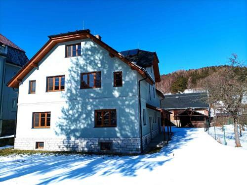 Apartm�nov� D?m Michael