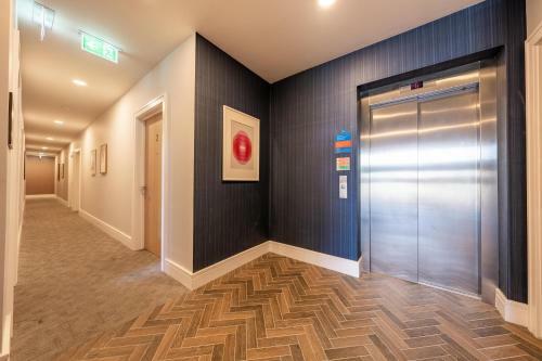 Luxury Apartments - Heathrow Airport - Free Parking