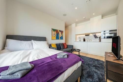 Luxury Apartments - Heathrow Airport - Free Parking