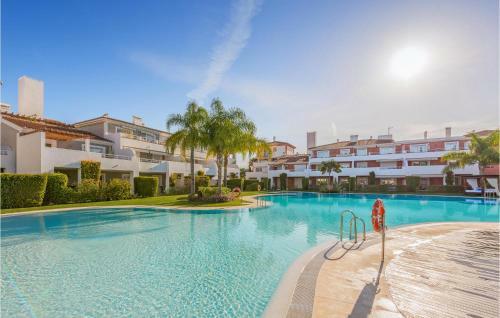 Awesome Apartment In Estepona With 3 Bedrooms