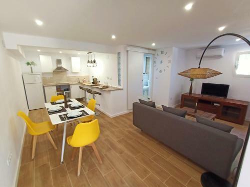 Apartment In Villa Falconera In Gandia