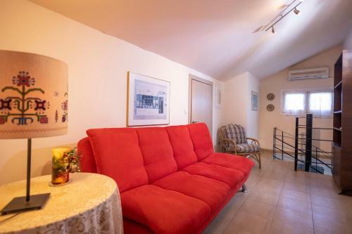 Villa Aurora ? Beachfront, 2mins To Mamalouka And Blue Carpet