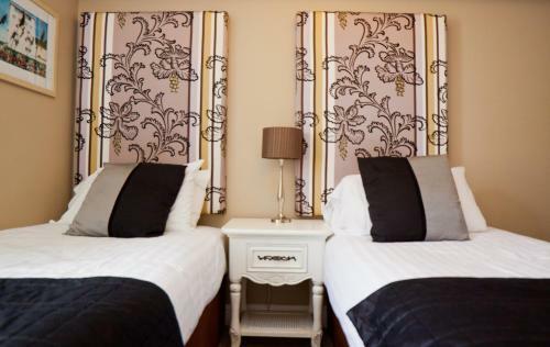 Hostal 7 Cross Street Boutique Townhouse