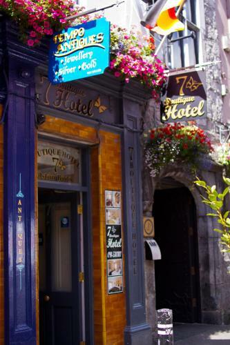 Hostal 7 Cross Street Boutique Townhouse