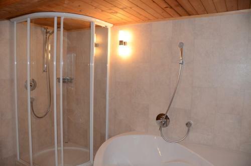 Apartamentos Ferienwohnung H�beli