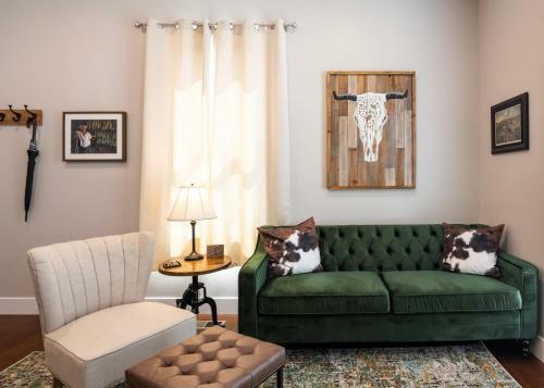 Covington Getaway - Comfortable 1-br Apartment