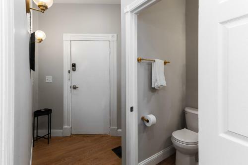 Apartamento Cozy Covington Stay - Walk To Restaurants & Bars
