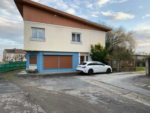 Apartamento Appartement Dans Maison Avec Cour Et Parc