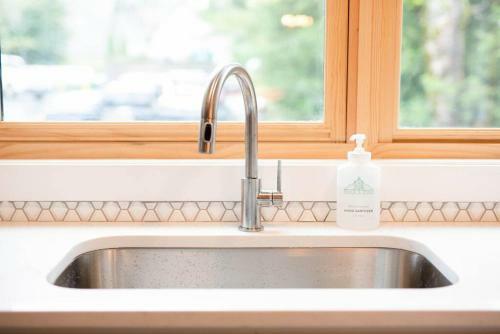 Apartamento Hottub/deck W/ Bar/parking Blueridge@ Main&pine