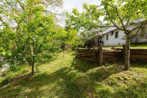 Chestnut Hill Retreat-spacious-3 Miles To Downtown