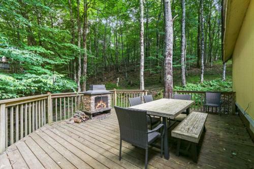Mtn Paradise W Running Water Creekside Happiness