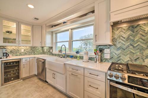 Apartamento Exquisite Buxton Apt With 2 Decks And Water View!