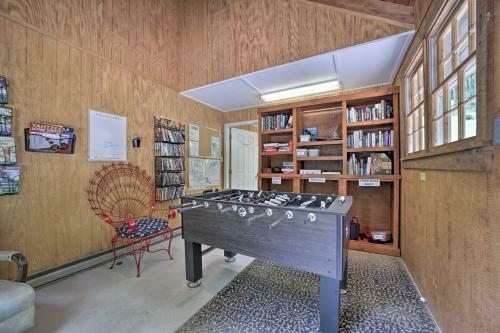 Enchanting Bryson City Cottage With Mtn Views!