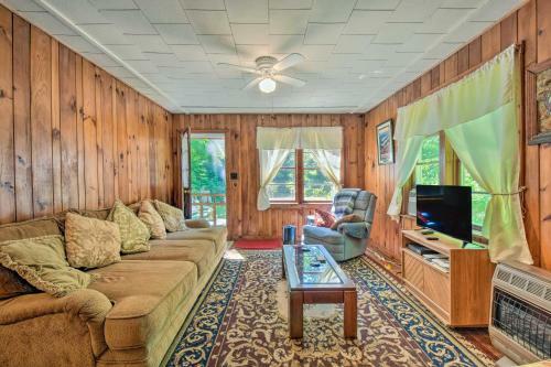 Cozy Hayesville Home In The Tusquittee Valley