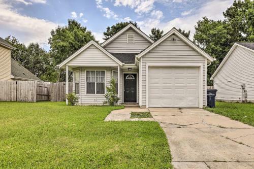 Lovely Jacksonville Home With Backyard And Patio!