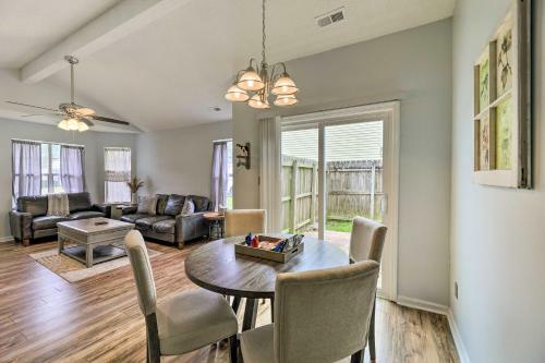 Lovely Jacksonville Home With Backyard And Patio!