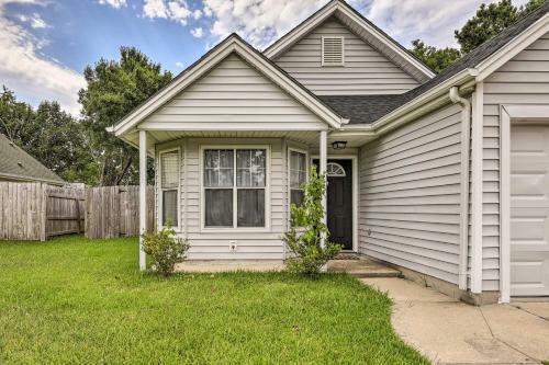 Lovely Jacksonville Home With Backyard And Patio!