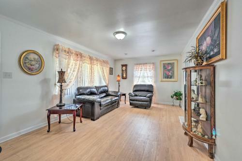 Quaint Greensboro Home Less Than 4 Mi To Downtown!