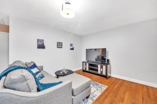 Bright 2br Duplex - Minutes Away From Uptown Charlotte