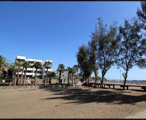Precioso Apartamento En 1� L�nea de Mar