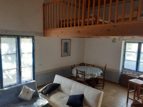 Les G�tes Du H�ron Cendr� Mimosas Et Amandiers