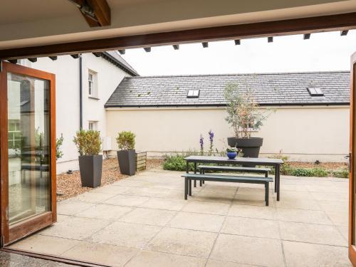 Clynnog House