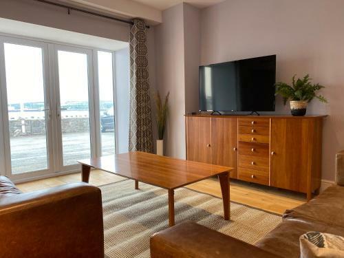 Contemporary Living With Amazing Views. Pembrokeshire
