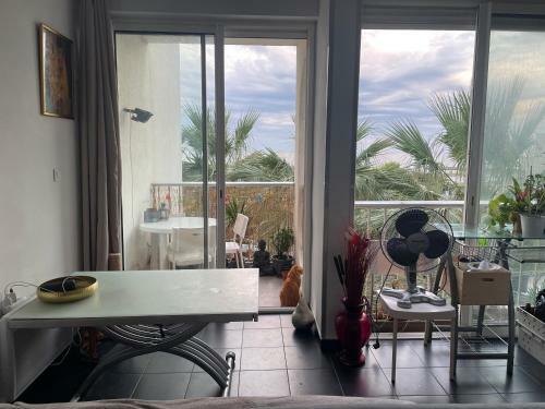 Apartamento La Grande-motte : Studio Vue Mer Centre-ville