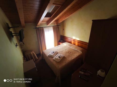 Azzano Holidays B&B