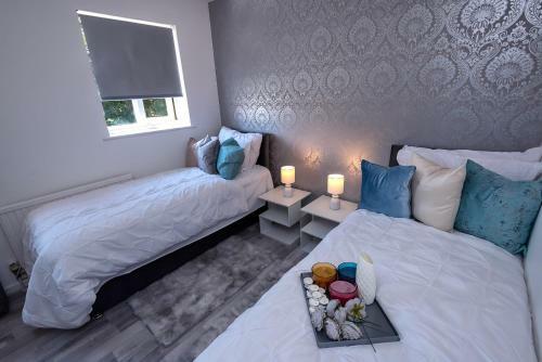 Stunning 2 Bed Home Sleeps 4 London!