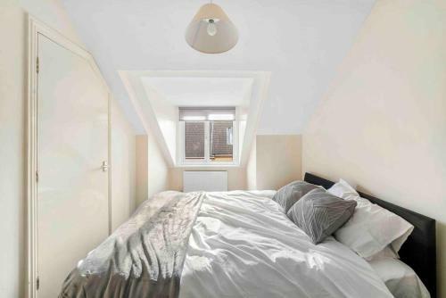 ?4 Bed Townhouse?10guests? Garden?wifi & Netflix?