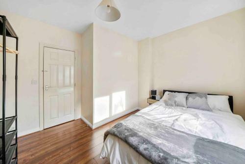 ?4 Bed Townhouse?10guests? Garden?wifi & Netflix?