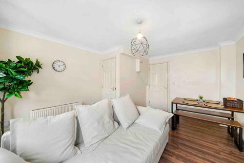 ?4 Bed Townhouse?10guests? Garden?wifi & Netflix?