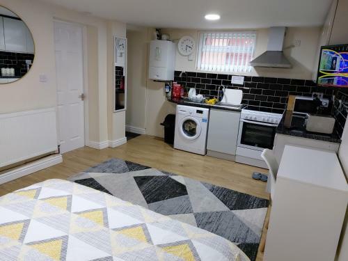 Apartamento Lovely Studio-flat With Free Parking, Free Wifi.