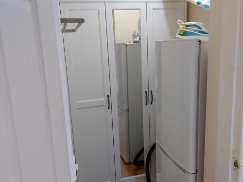 Apartamento Lovely Studio-flat With Free Parking, Free Wifi.