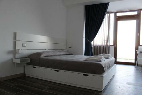 Hostal Manfredi Sea Room