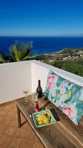 Villa Top Location - Tranquility - Pool - Garden & Sea View
