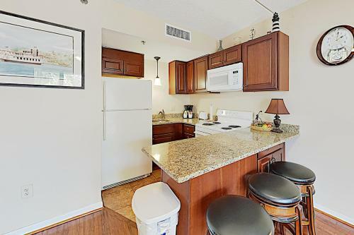 River View Suite 203