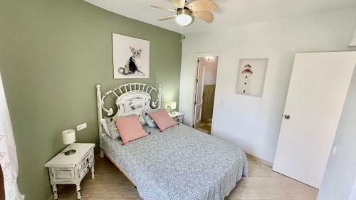 Chalet En Primera L�nea Con 150m2 de Jard�n Privado