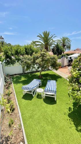 Chalet En Primera L�nea Con 150m2 de Jard�n Privado