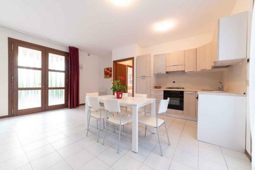 Apartamento Houses And Apts In Albarella 24882