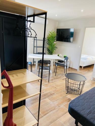 Apartamento La Verne T2 Meuble Proche Mer 500m
