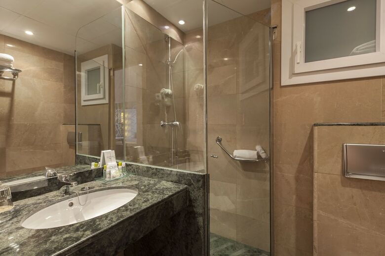 Canyelles Playa Hotel