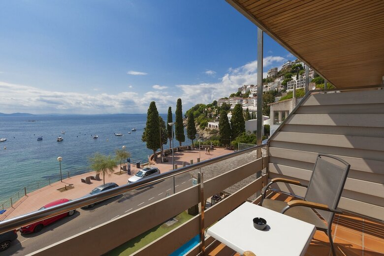 Canyelles Playa Hotel
