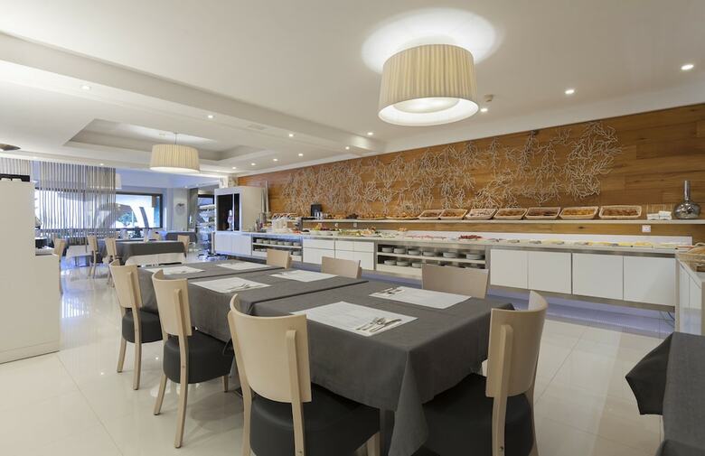 Canyelles Playa Hotel