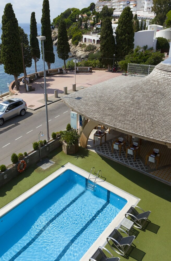 Canyelles Playa Hotel